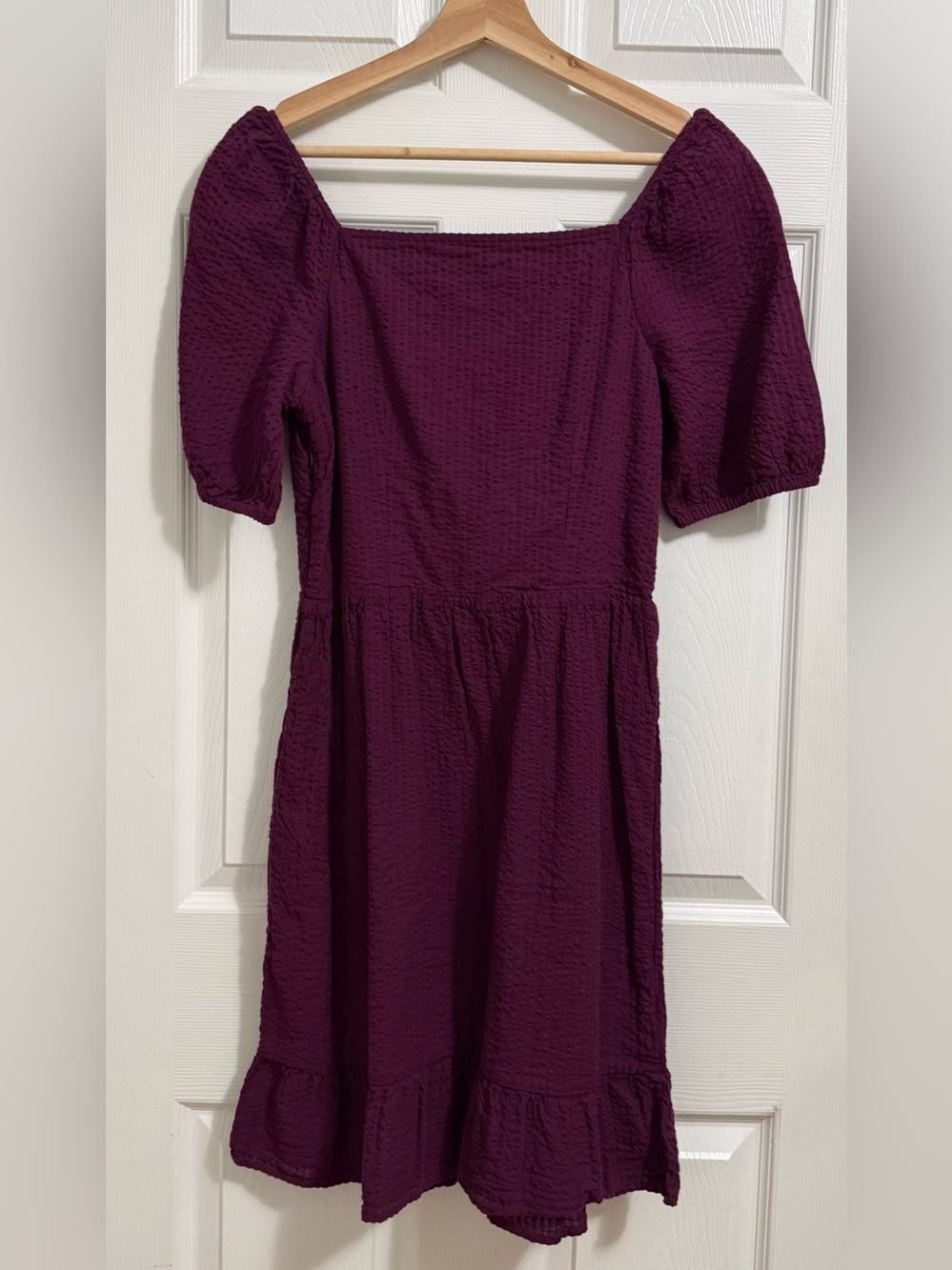 Loft Crinkle Flounce Puff Sleeve Wrap Dress in Sweet Beet NWOT - Picture 3 of 5